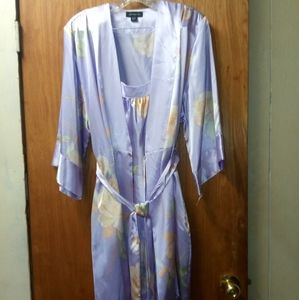 Jones New York lingerie set.